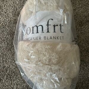 Comfrt Dreamer Blanket - Soft Cream